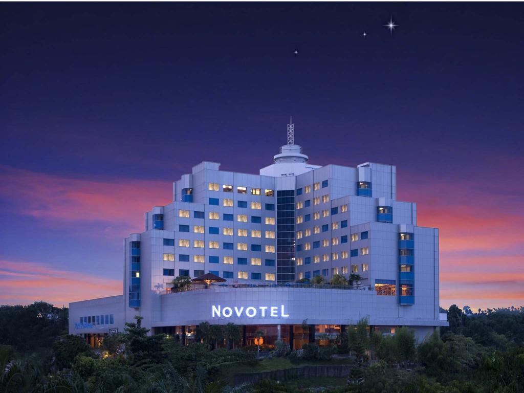 Novotel Balikpapan Kültér fotó